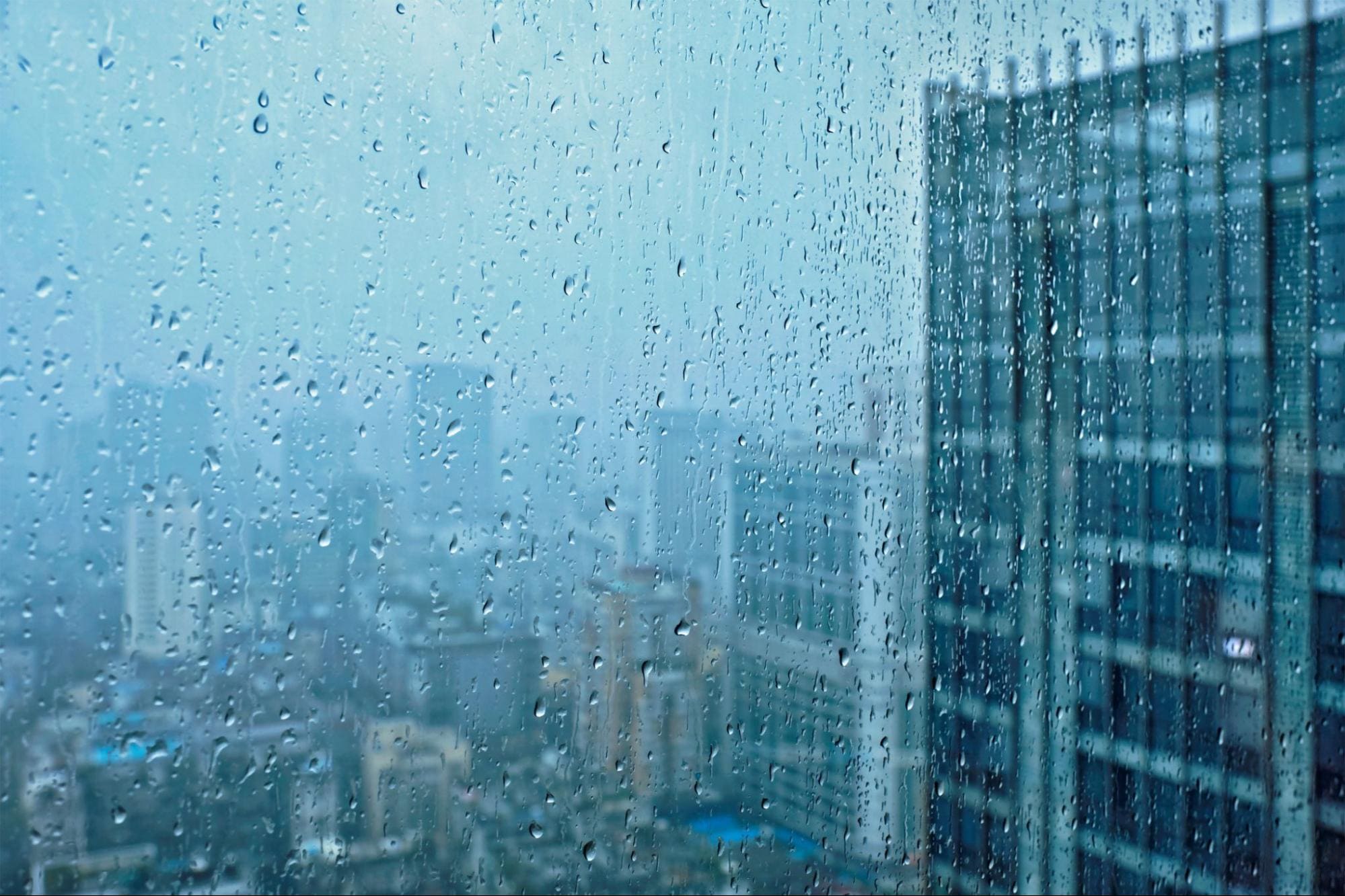 Rainy Day? No Problem: 9 Indoor Team Building Activities That Spark Real Fun